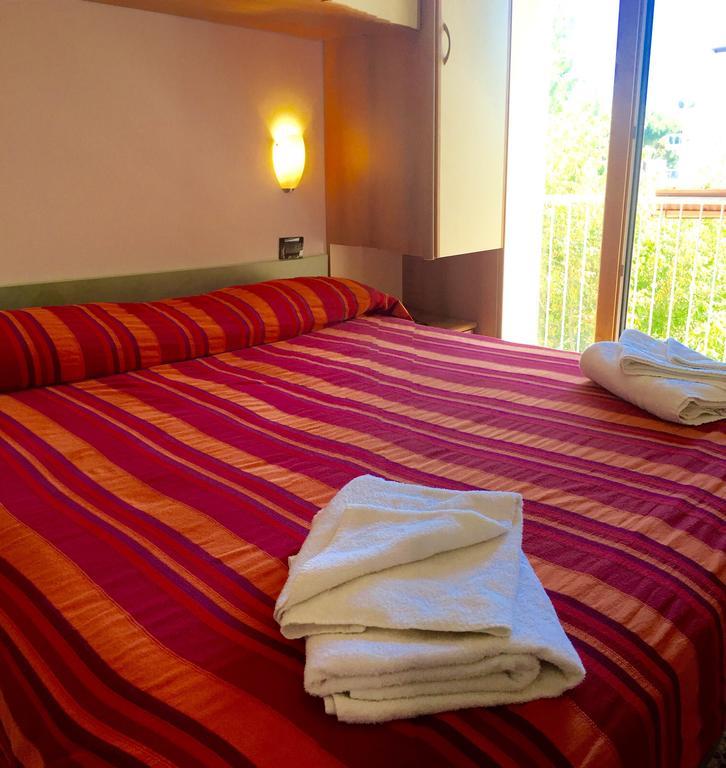Hotel Mehari Riccione Room photo